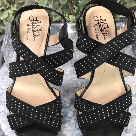 Life Stride Yara Black Strappy Embellished 1.5” Wedge Heels WMS 8.5M🖤Like NEW🖤 - Picture 3 of 13